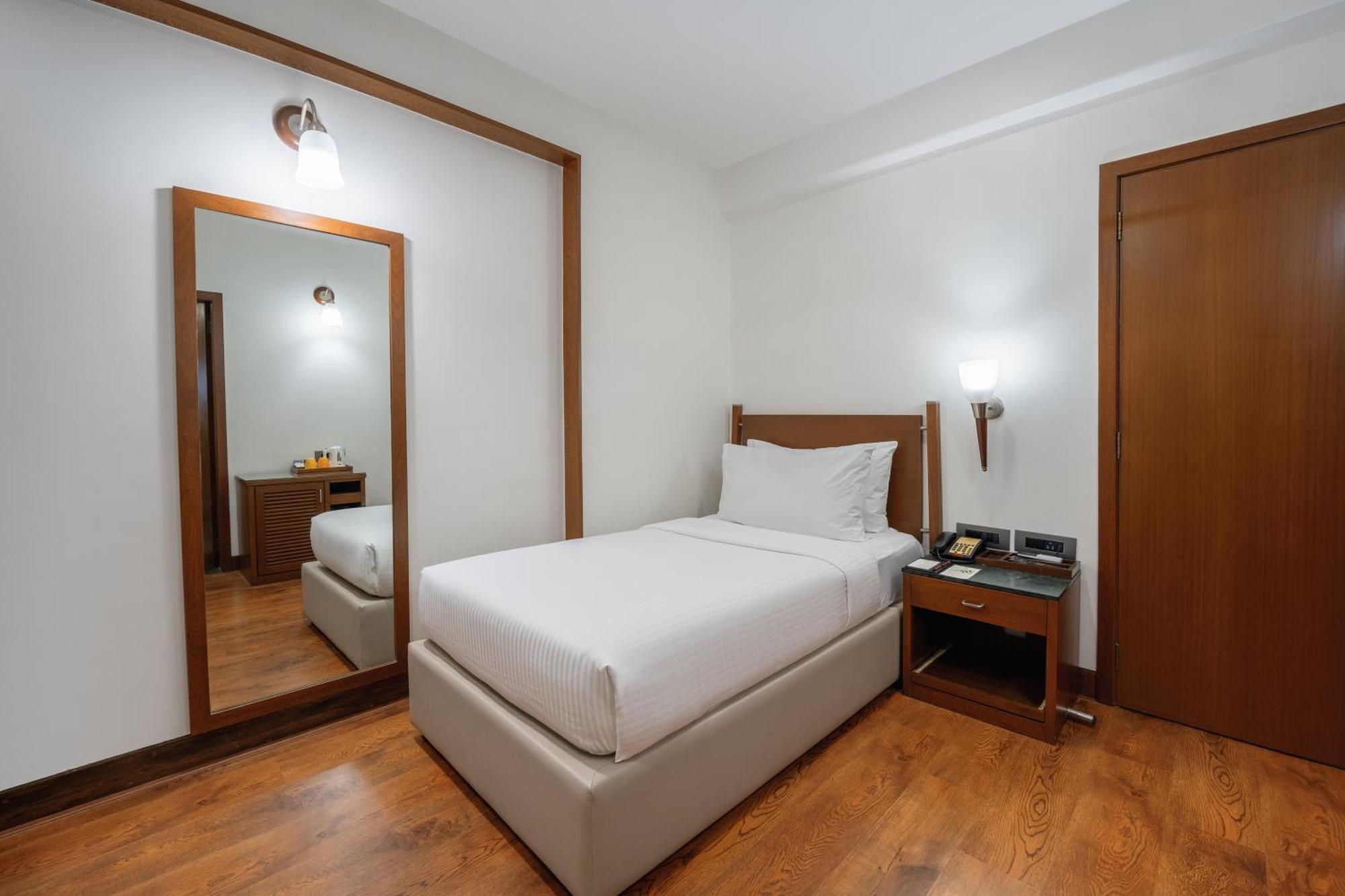 The Shalimar Hotel, Kemps Corner Hotel