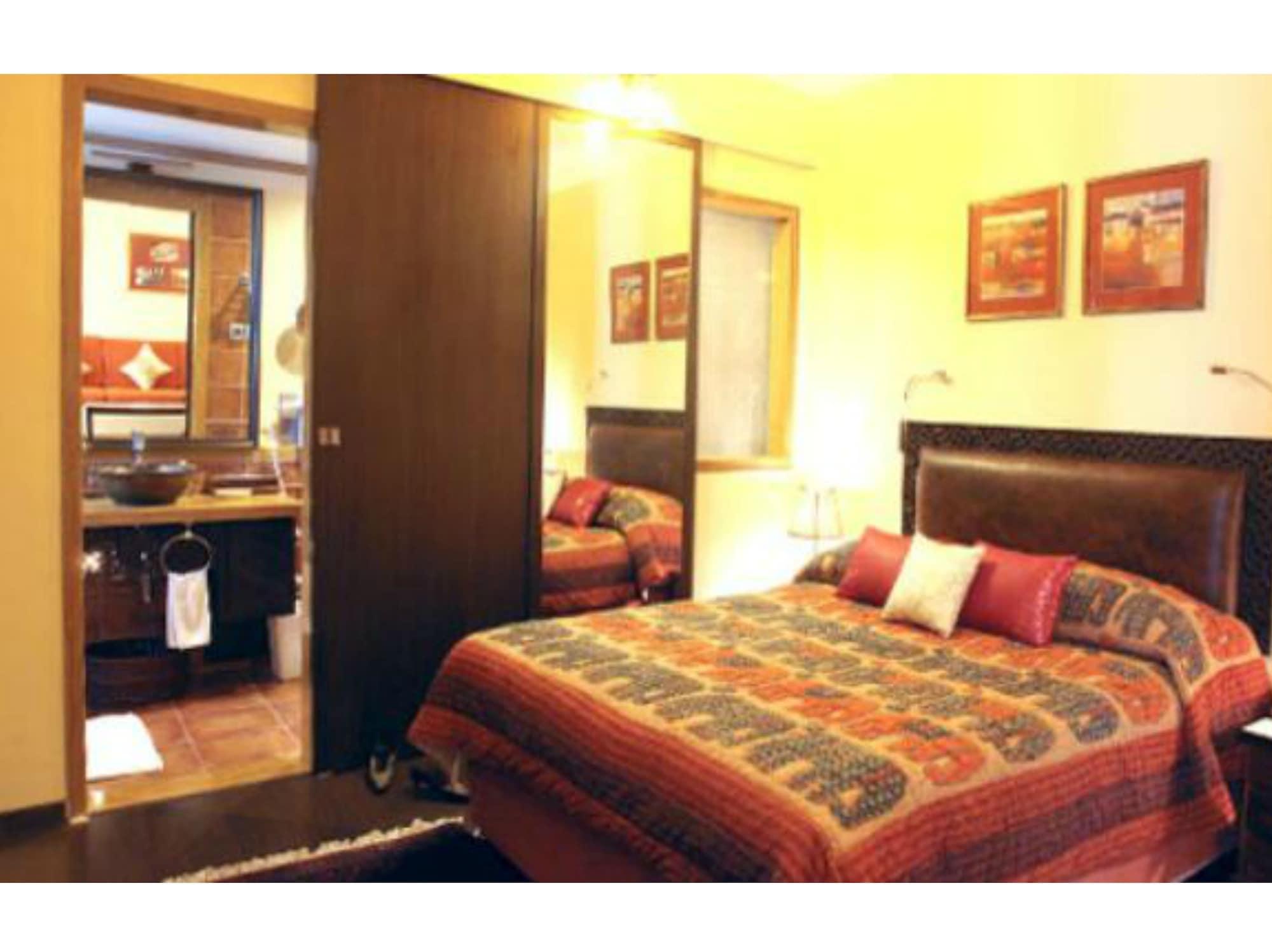 The Shalimar Hotel, Kemps Corner 4* Mumbai